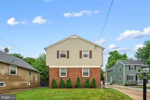 21 Princeton Ave, Gloucester City, NJ 08030