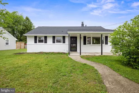 441 Windsor Dr, Bellmawr, NJ 08031