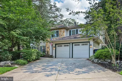 2 Keston Pl, Voorhees, NJ 08043