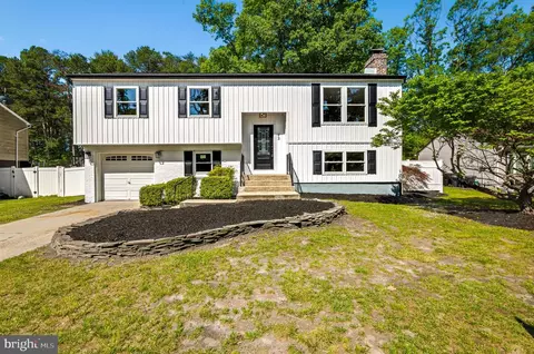 13 Sawood Dr, Sicklerville, NJ 08081
