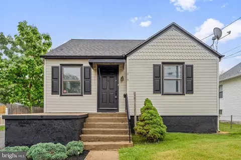 218 Center Ave, Mount Ephraim, NJ 08059