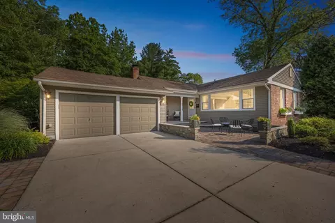 229 Dickens Ct, Cherry Hill, NJ 08034