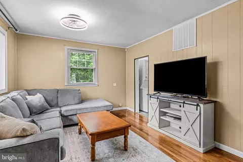 Living - 117 2nd Ave, Lindenwold, NJ 08021 photo 2 of 2