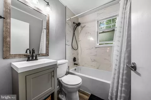 Bath - 117 2nd Ave, Lindenwold, NJ 08021 photo 1 of 1