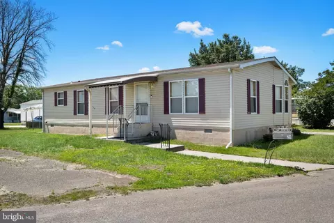 29 Oak Dr #D, Sicklerville, NJ 08081