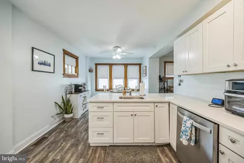 Kitchen - 122 E Pine St, Audubon, NJ 08106 photo 1 of 4