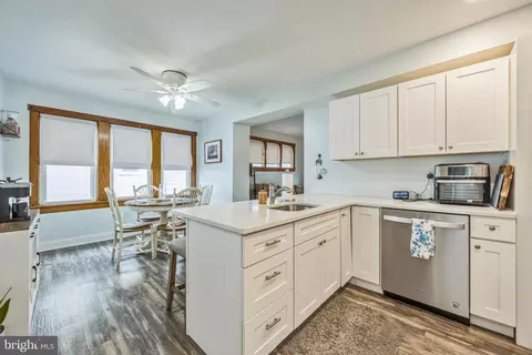 Kitchen - 122 E Pine St, Audubon, NJ 08106 photo 4 of 4