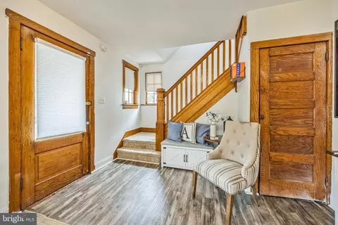 Entry Way - 122 E Pine St, Audubon, NJ 08106 photo 1 of 5