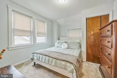 Bedroom - 122 E Pine St, Audubon, NJ 08106 photo 2 of 4