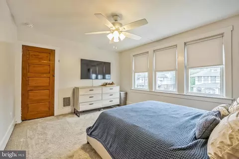 Bedroom - 122 E Pine St, Audubon, NJ 08106 photo 4 of 4