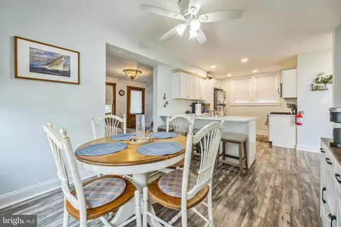 Dining - 122 E Pine St, Audubon, NJ 08106 photo 2 of 3