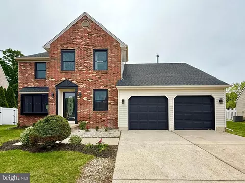 27 Chapel Cir, Sicklerville, NJ 08081