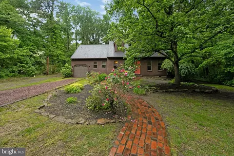51 East Rd, Gibbsboro, NJ 08026
