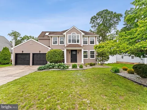 44 Wilson Dr, Sicklerville, NJ 08081