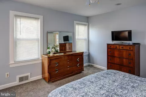 Bedroom - 236 Ardmore Ave, Haddonfield, NJ 08033 photo 3 of 6