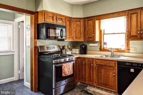 Kitchen - 236 Ardmore Ave, Haddonfield, NJ 08033 photo 2 of 5
