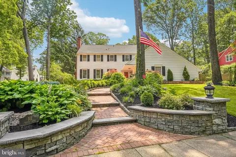 101 Weston Dr, Cherry Hill, NJ 08003