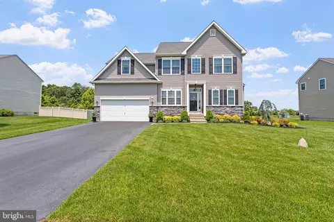 112 Lois Ln, Hammonton, NJ 08037