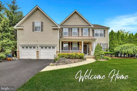 7 Westbury Dr, Berlin, NJ 08009