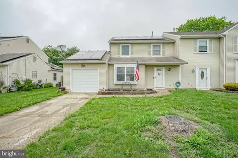 24 Cherry Grove Ln, Sicklerville, NJ 08081