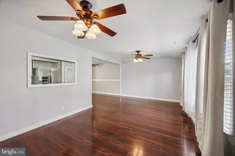 1013 S Scott Ave, Lindenwold, NJ 08021 photo 3