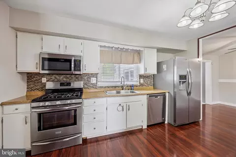1013 S Scott Ave, Lindenwold, NJ 08021 photo 6