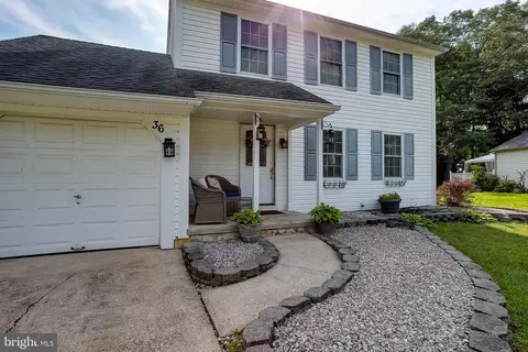 36 Acorn Ct, Sicklerville, NJ 08081