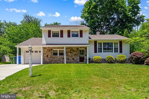 417 Narragansett Dr, Cherry Hill, NJ 08002