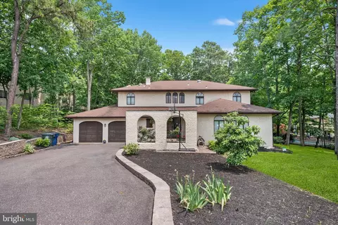 44 Rollingwood Dr, Voorhees, NJ 08043