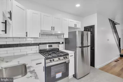 977 Florence St S, Camden, NJ 08104