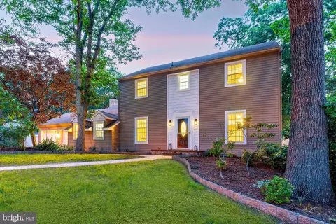 19 Hollybrook Way, Voorhees, NJ 08043