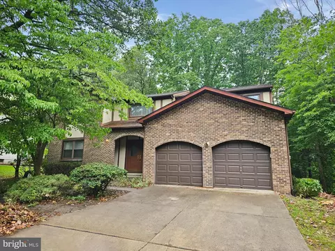 7 Acorn Hill Dr, Voorhees, NJ 08043
