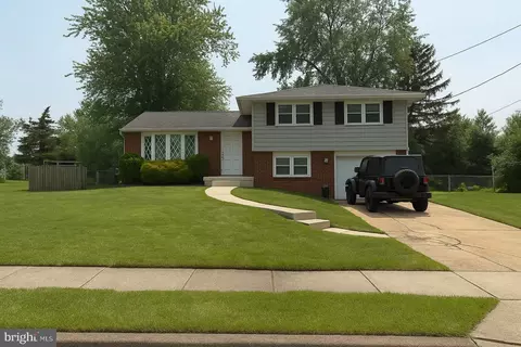 133 Willowbrook Rd, Cherry Hill, NJ 08034