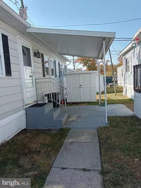 1405 Farrell Ave #330, Cherry Hill, NJ 08002