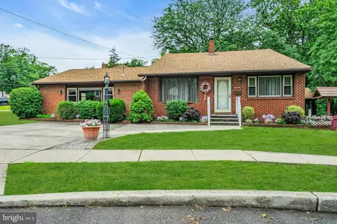 5803 Granite Ct, Pennsauken, NJ 08110