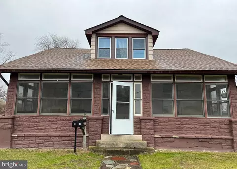 911 Laurel Rd, Lindenwold, NJ 08021