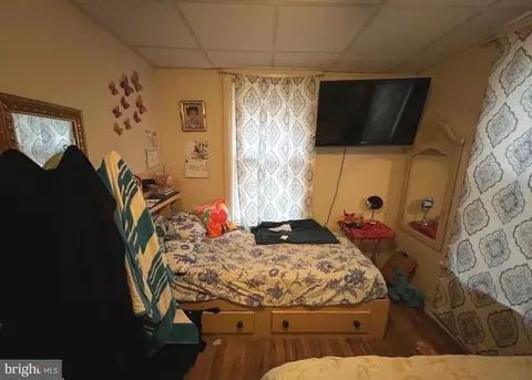Bedroom - 911 Laurel Rd, Lindenwold, NJ 08021 photo 1 of 2