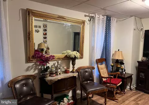 Entry Way - 911 Laurel Rd, Lindenwold, NJ 08021 photo 4 of 4