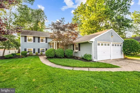 122 Randle Dr, Cherry Hill, NJ 08034