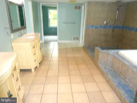 126 E Central Ave, Hammonton, NJ 08037 photo 22