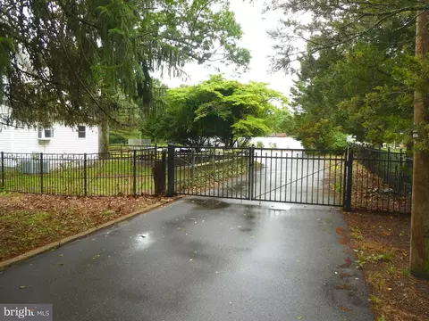 126 E Central Ave, Hammonton, NJ 08037 photo 4