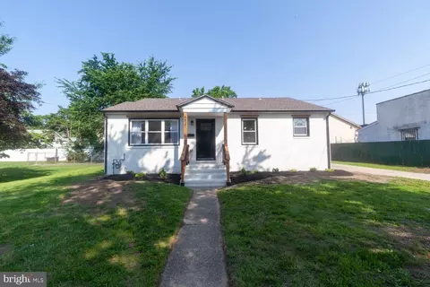 6827 Highland Ave, Pennsauken, NJ 08110