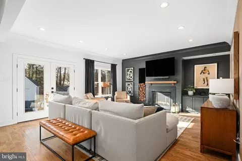 Living - 810 Cedar Ave, Haddonfield, NJ 08033 photo 3 of 3