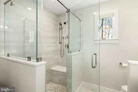 Bath - 810 Cedar Ave, Haddonfield, NJ 08033 photo 4 of 6