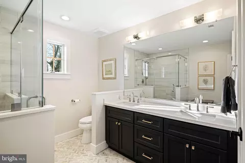 Bath - 810 Cedar Ave, Haddonfield, NJ 08033 photo 5 of 6