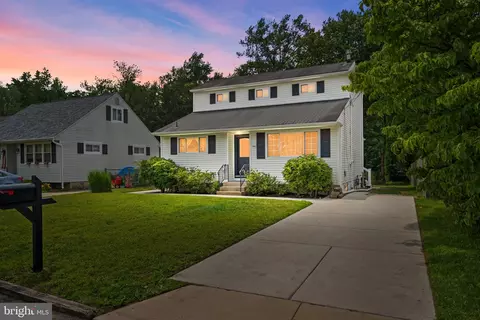 348 Richmond Ave, Blackwood, NJ 08012