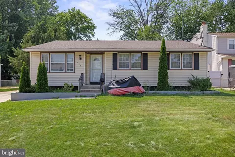 518 Carver Ct, Lawnside, NJ 08045
