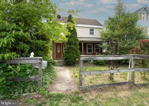 33 Clementon Rd W, Gibbsboro, NJ 08026