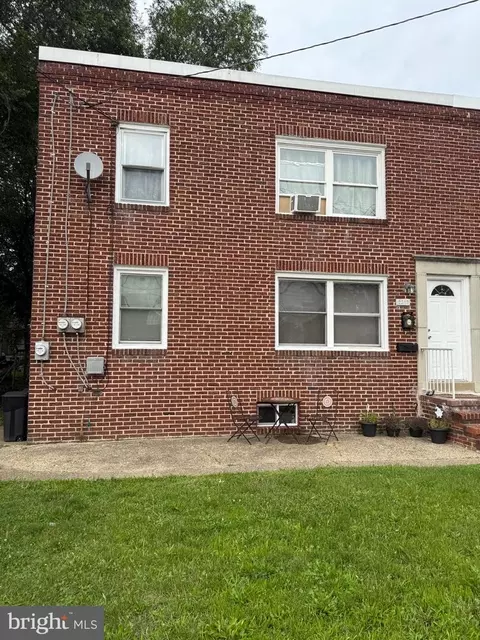 2212 Cove Rd, Pennsauken, NJ 08110