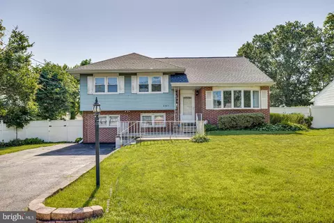 601 King George Rd, Cherry Hill, NJ 08034